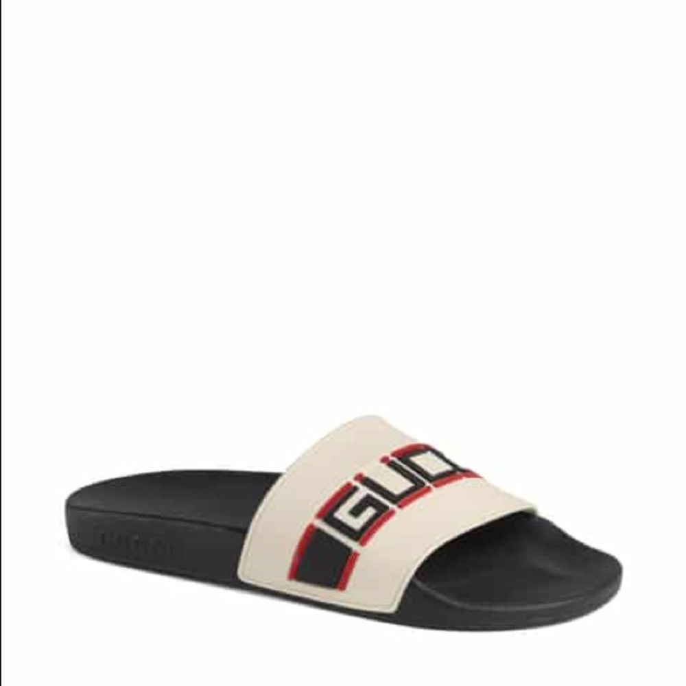 WOMENS GUCCI SLIDES